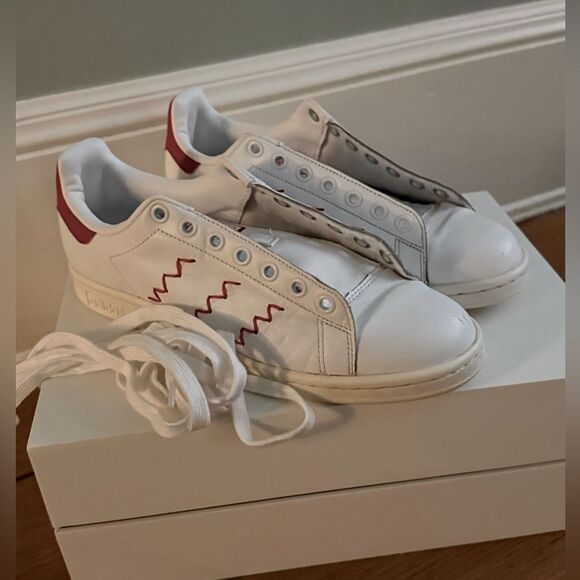 adidas Stan Smith special edition white sneakers with red squiggle lines W 8 - Picture 1 of 10